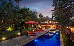Seminyak Villa Kubuku