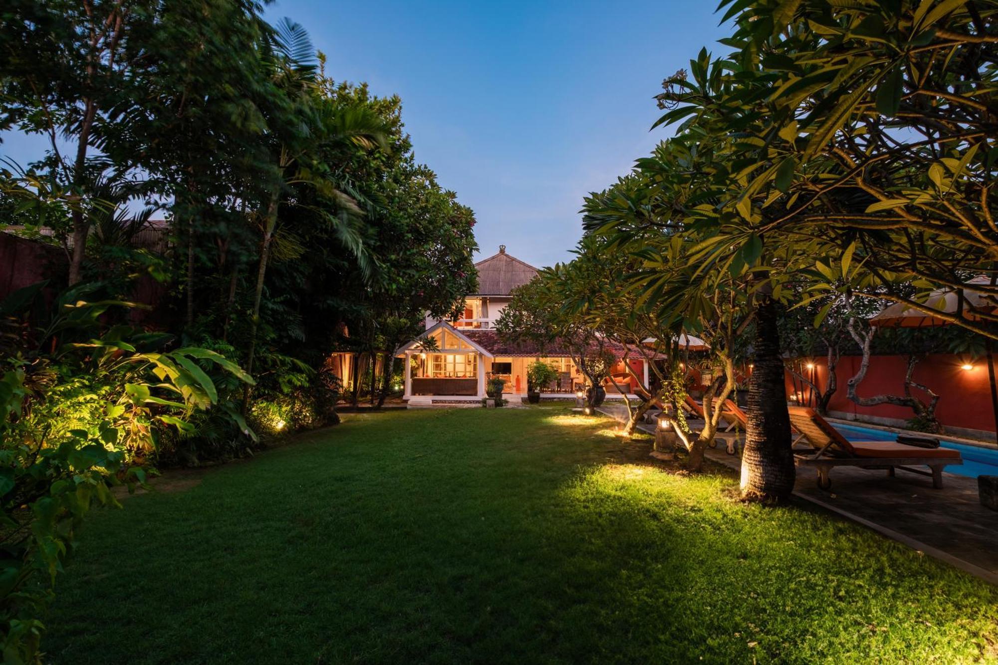 Seminyak Villa Kubuku Exterior photo